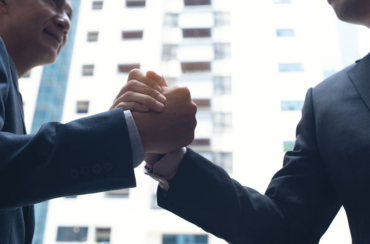 Why Borrowers Who Build Relationships with Lenders Get the Best Deals