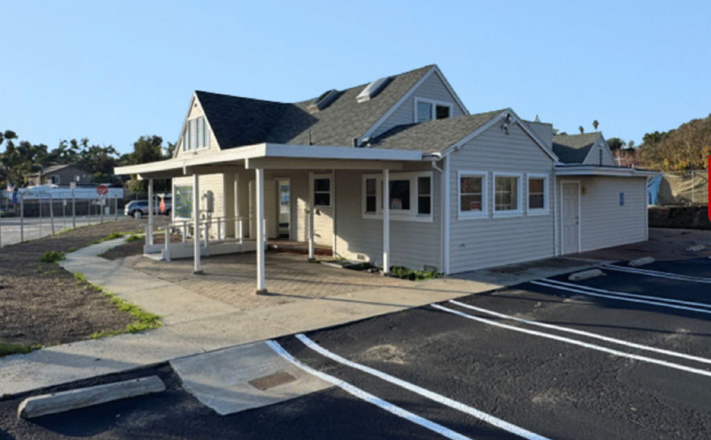 The borrower owned a free-and-clear commercial property in Vista, CA that was under contract to be sold for $960,000. They required immediate liquidity for an unrelated project and needed to access $200,000 quickly. Traditional refinancing would have been too slow, and time was of the essence to capitalize on the opportunity.